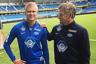 拜仁vs圣保利首发：凯恩领衔！迪亚斯、金玟哉、欧文在列（拜仁对阵圣保利首发公布：凯恩压阵，金玟哉、迪亚斯、欧文先发）