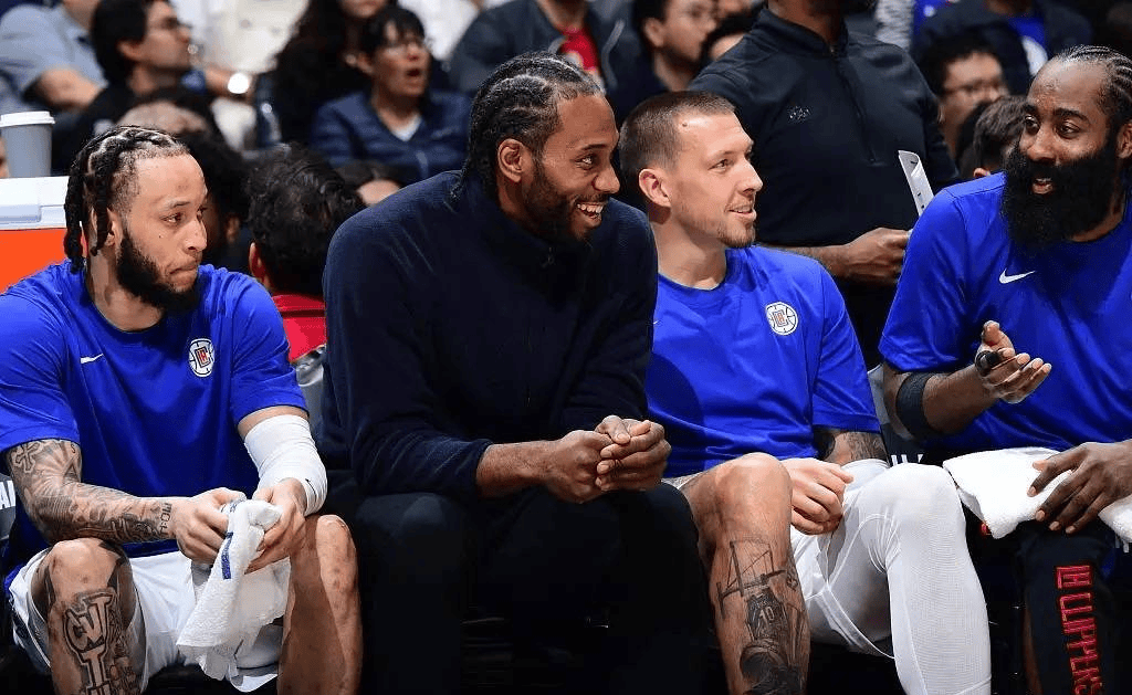 杜兰特关键补篮赢下比赛（杜兰特关键补篮助队取胜）