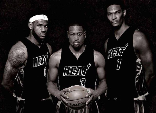 塔图姆单节爆砍20分率绿军大胜（塔图姆单节轰下20分带领绿军大胜）