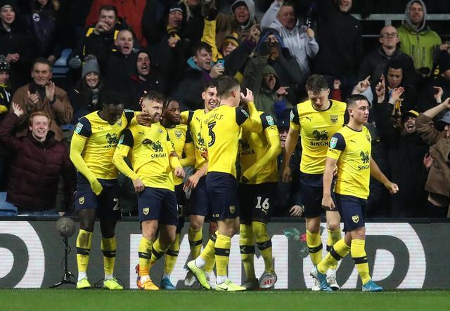 继续合作关系！热火名宿韦德和哈斯勒姆同台解说（合作再续！热火传奇韦德与哈斯勒姆携手解说）