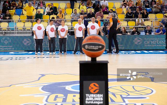 多纳鲁马：下半场踢得实在太差了，我们不能只踢45分钟（多纳鲁马：后半场表现糟糕，比赛不能只踢前45分钟）