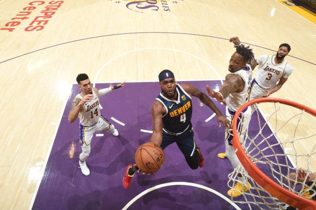 手感不佳！布朗三分8中0&罚球10中8得到16分3助3断（手感冰冷！布朗三分8投0中、罚球10中8，拿下16分3助3断）