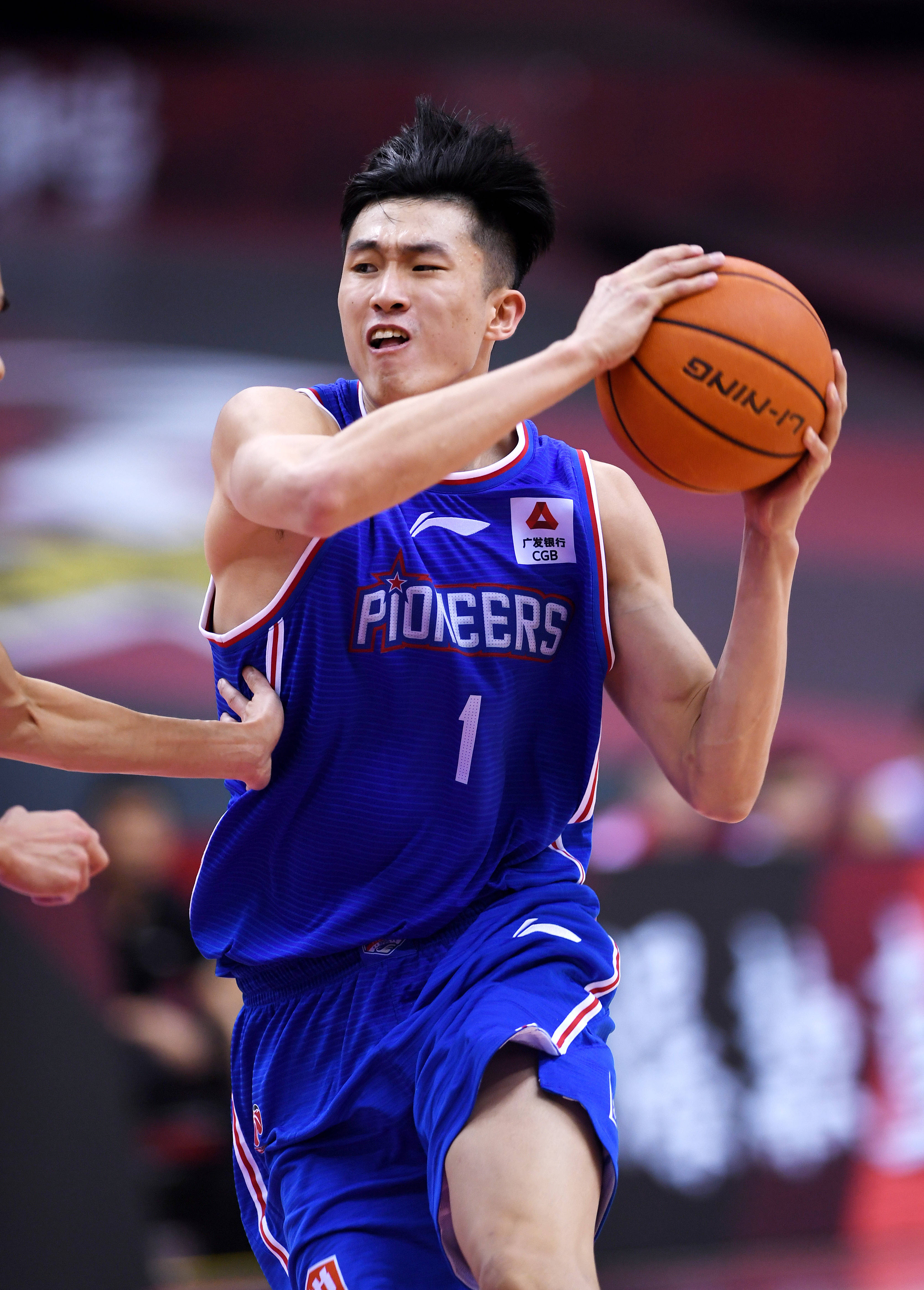 布冯：米兰现在所有运作都围绕出成绩展开，这必须归功于阿囧（布冯：米兰如今一切围绕成绩推进，这要归功于阿囧）