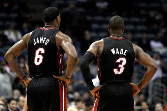 明日森林狼战尼克斯伤病：布伦森、OG均缺席，唐斯战老东家（明天森林狼对阵尼克斯伤情：布伦森与OG缺阵，唐斯迎战旧主）