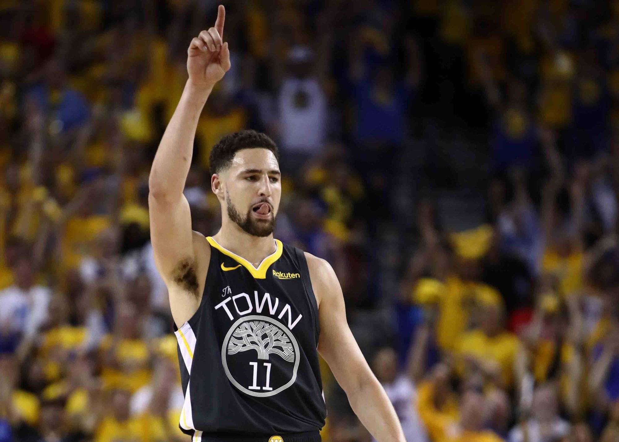 感动！邱贻可回看与莎莎点滴，慈父眼神，最有爱师徒，成就彼此（泪目！邱贻可回顾与莎莎点滴：慈父般目光，最暖师徒，互相成就）