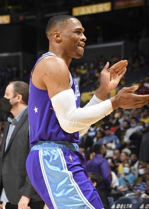 五粮液与2026世界杯“和美”之约，12.5京东直播见证联名产品首发（五粮液携手2026世界杯，“和美”联名新品12.5京东直播首发）