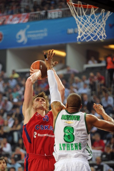 欧协联积分榜：斯特拉斯堡领跑，水晶宫距前8仅1分（欧协联积分形势：斯特拉斯堡居首，水晶宫距前八仅差1分）