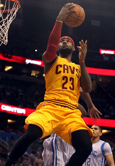 每体：拉菲尼亚没有经纪人也无意离开巴萨，他决心履行完合同（每体：拉菲尼亚无经纪人且无意转会，坚决在巴萨履行合同）