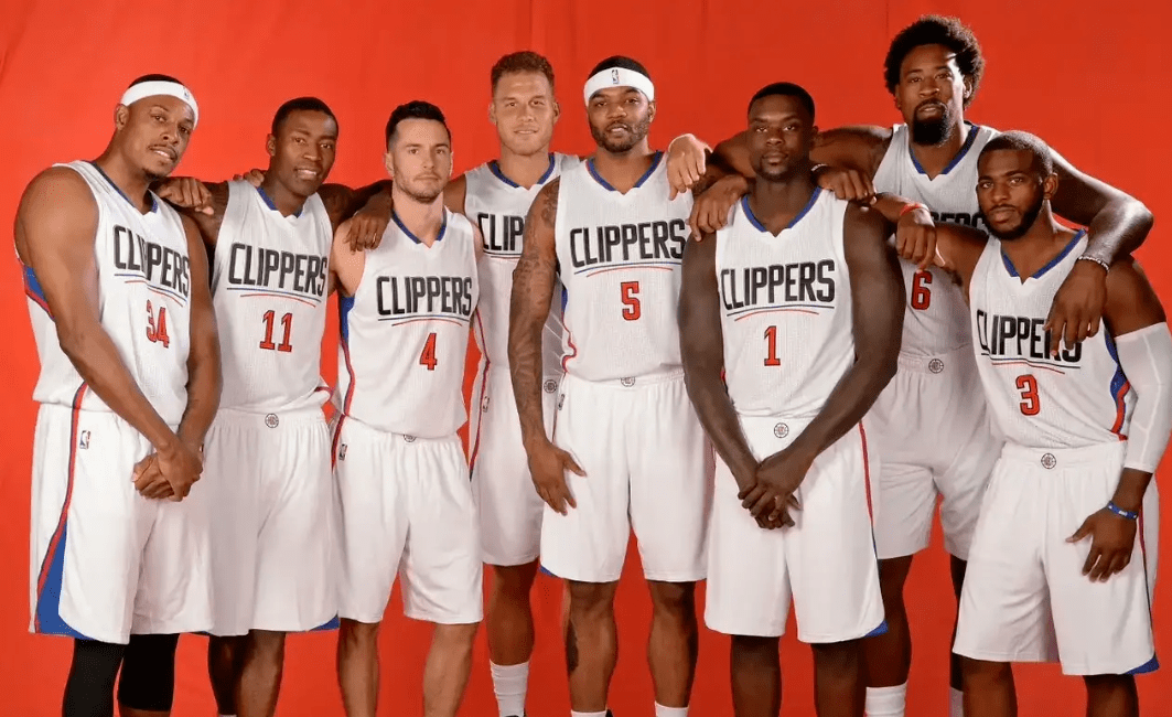 马明宇隔空给邵佳一加油：非常期待佳一率领国足走出低谷（马明宇隔空声援邵佳一：盼其率国足重振雄风）