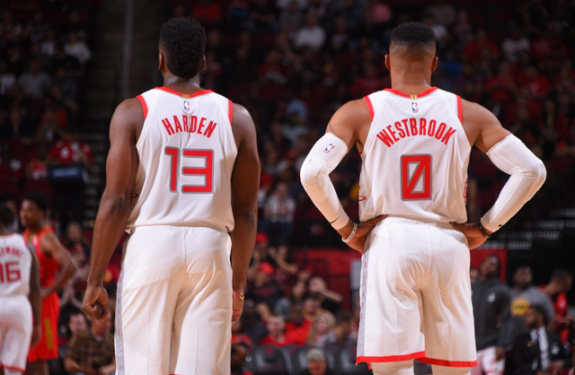 萨哈：博学的亨利未来有机会执教枪手；高兴看到曼联热身状态（萨哈：亨利学识广博，未来或执教阿森纳；对曼联热身状态感到高兴）