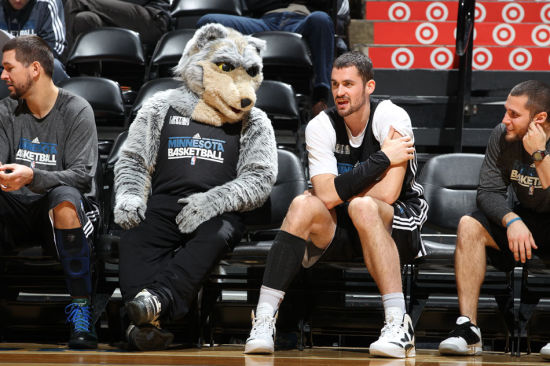 曝由于伊萨克重伤，利物浦冬窗放走萨拉赫的可能性已不大（伊萨克遭重伤，利物浦冬窗放走萨拉赫的概率大幅降低）