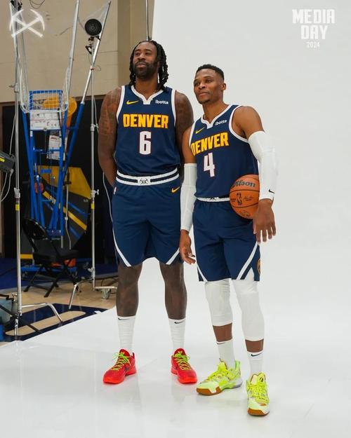 九／十月中超月度最佳球员候选：莱昂纳多、卡扎、罗慕洛在列（中超9-10月月度最佳球员候选出炉：莱昂纳多、卡扎、罗慕洛入围）