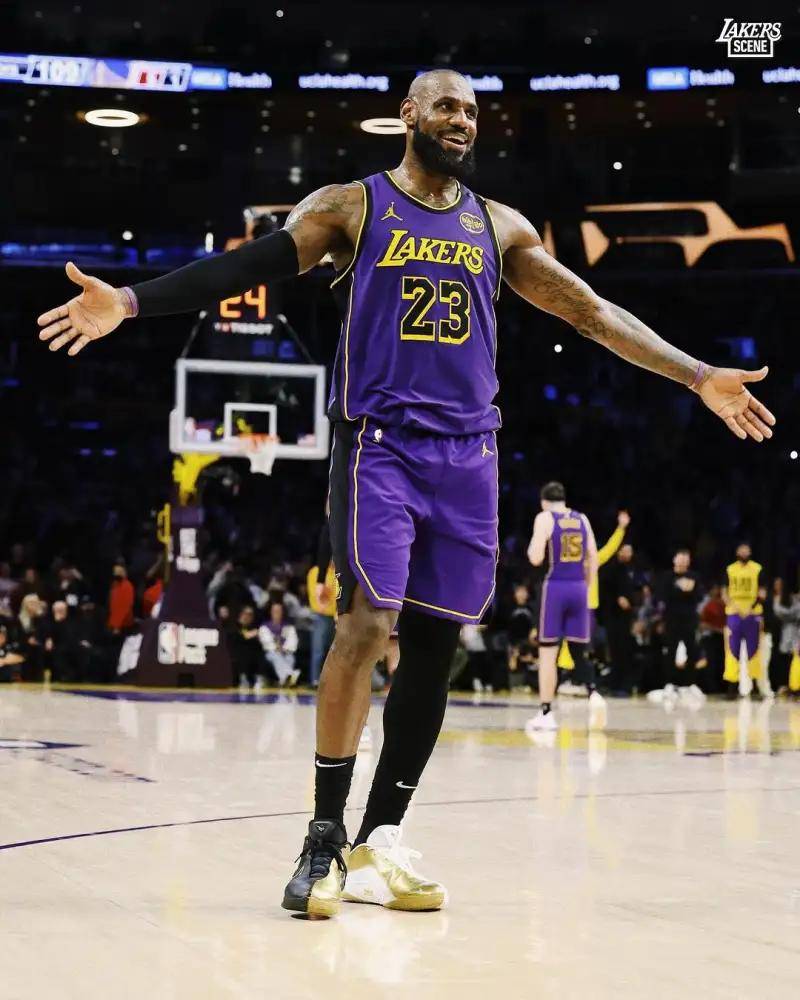 TA分析3-5-2阵型：从翼卫驱动到双锋美学，弱队逆袭制胜之道（3-5-2全解析：翼卫驱动、双锋共舞，弱队逆袭的取胜法则）