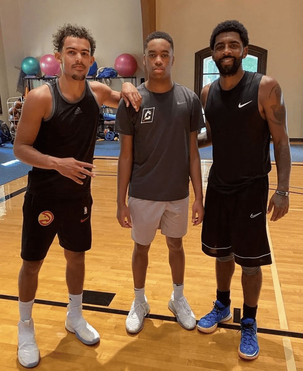 阿劳霍遭遇心理问题，乌拉圭队表支持：我们与你同在（阿劳霍面临心理困扰，乌拉圭队声援：与你并肩同行）