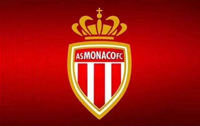 C罗未婚妻乔治娜点赞梅西妻子安东内拉夺冠帖（C罗未婚妻乔治娜为梅西妻子安东内拉夺冠动态点赞）