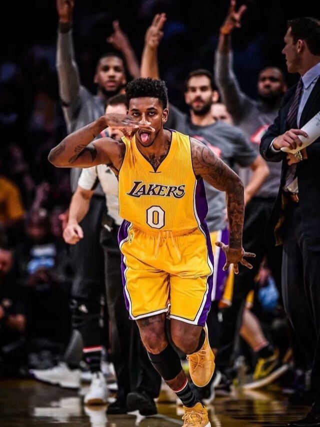 英格拉姆火力全开，17中10空砍24分7助，三分球7中3（英格拉姆状态在线：17投10中24分7助，三分7投3中但难改败局）