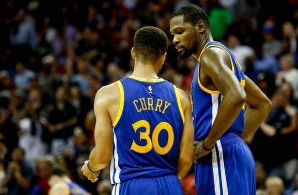 全市场：那不勒斯正寻找安古伊萨替代者，最现实的选择是梅努（全市场：那不勒斯物色安古伊萨替身，梅努被视为最现实人选）